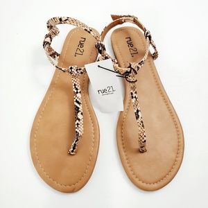 🆕️ Rue21 Theresa Snakeskin Inspired Sandals Flats